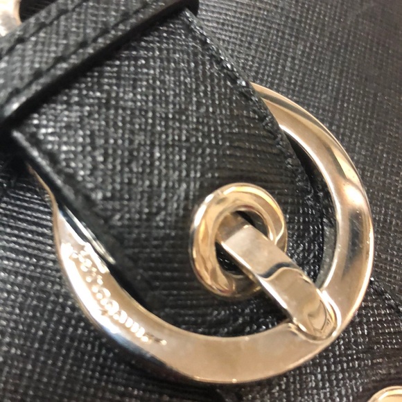 ๐ข Salvatore Ferragamo Satchel Purse - Picture 7 of 7